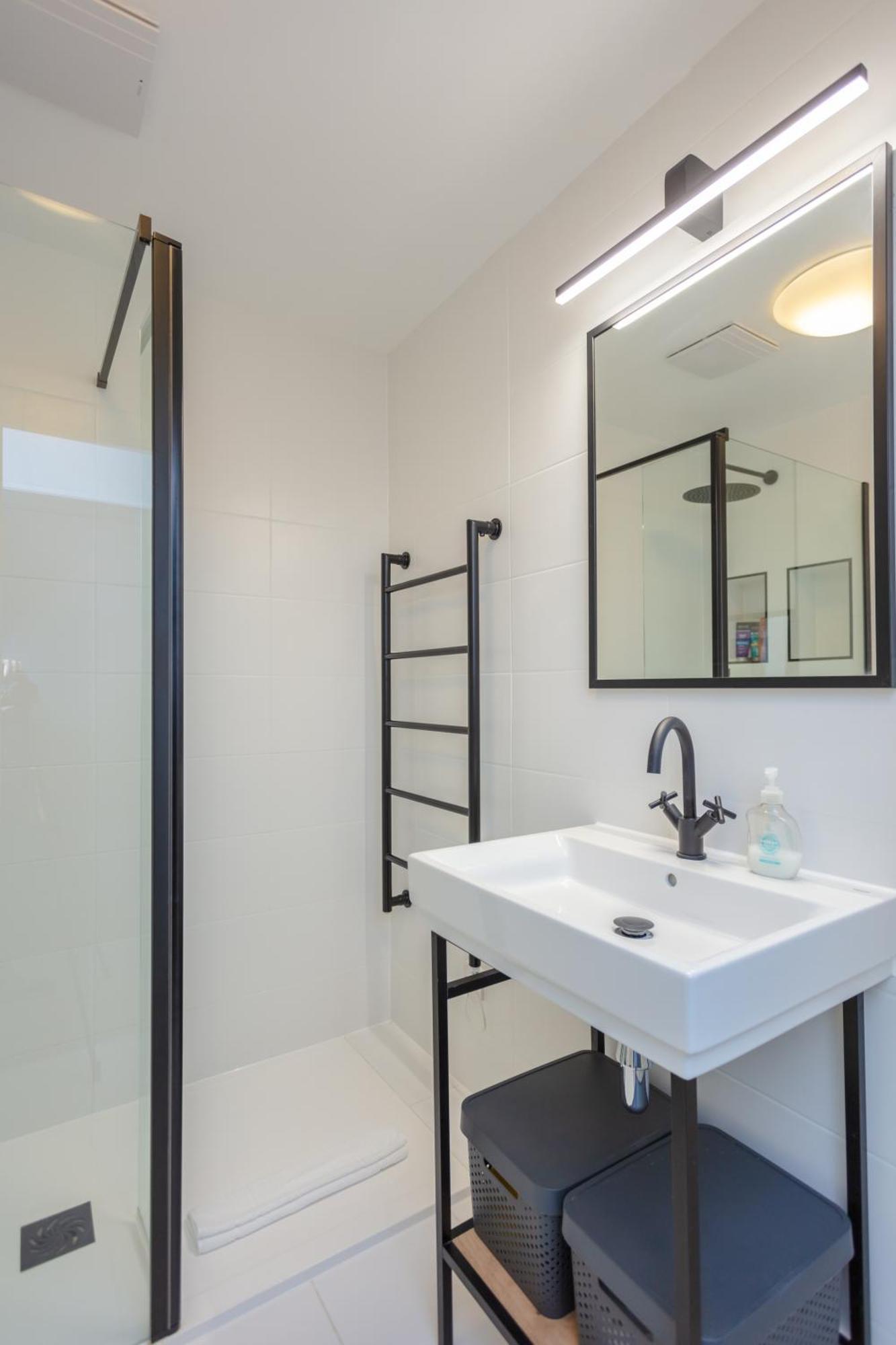 Stylish 1 Bedroom Apartment In Holborn In A Great Location Лондон Экстерьер фото