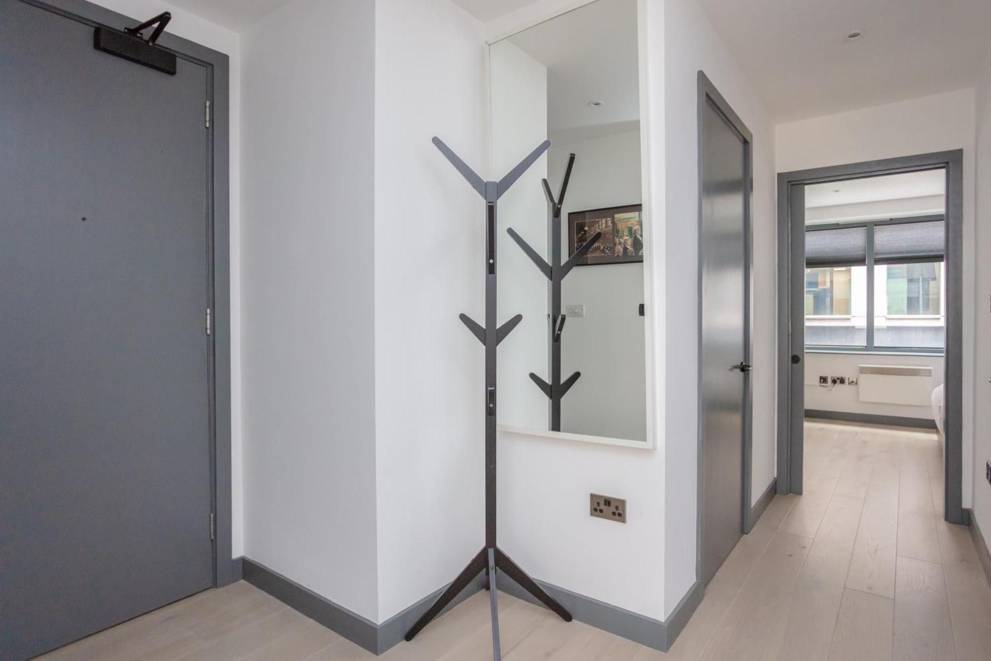 Stylish 1 Bedroom Apartment In Holborn In A Great Location Лондон Экстерьер фото