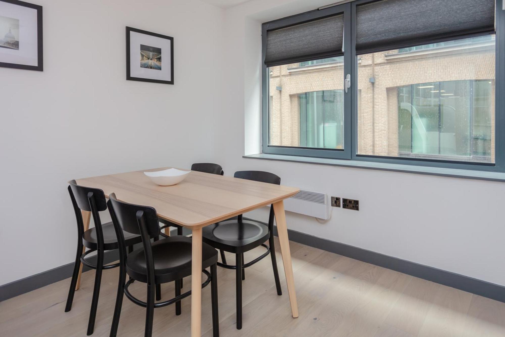 Stylish 1 Bedroom Apartment In Holborn In A Great Location Лондон Экстерьер фото